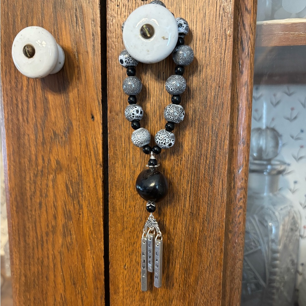 📿 Speckled Door Knob Hanger